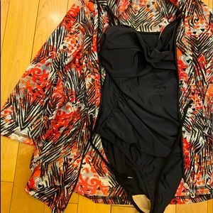 Black‎ Shapely One-Piece Bathing Suit